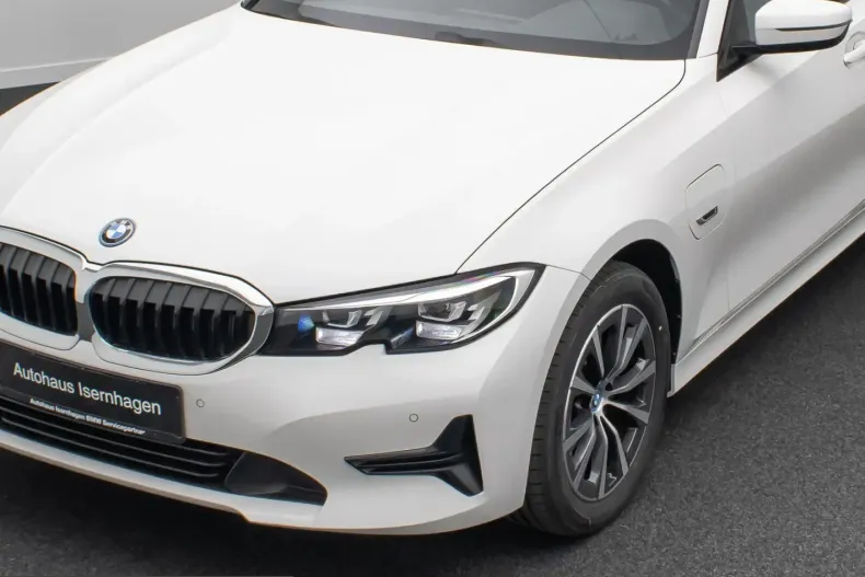 BMW 320 (Seria 3) din 2022 cu 44.834 km - oferta BMW238055 - foto 1