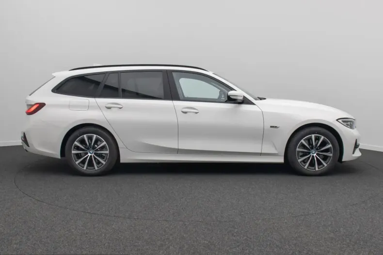 BMW 320 (Seria 3) din 2022 cu 44.834 km - oferta BMW238055 - foto 5