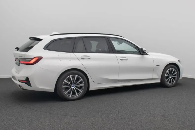 BMW 320 (Seria 3) din 2022 cu 44.834 km - oferta BMW238055 - foto 6