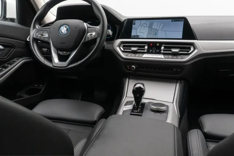 BMW 320 (Seria 3) din 2022 cu 44.834 km - oferta BMW238055 - foto 42