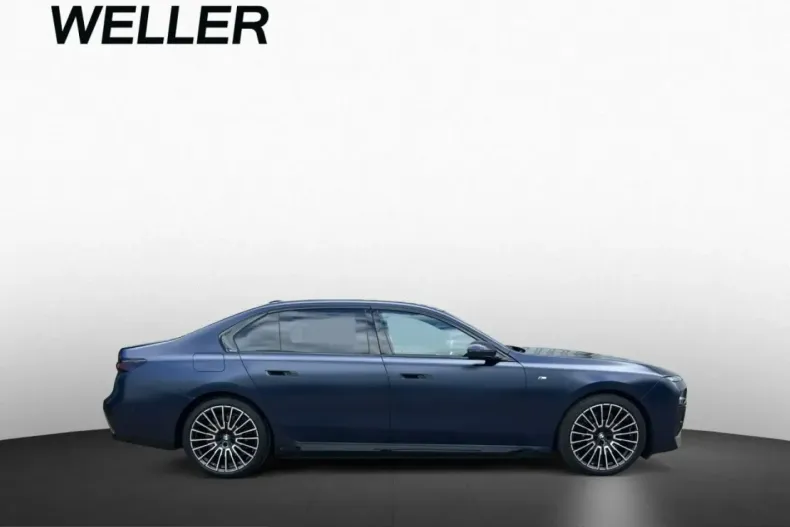 BMW 750 (Seria 7) din 2024 cu 40.490 km - oferta BMW238076 - foto 2