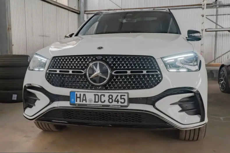 Mercedes-Benz GLE 450 (Clasa GLE) din 2025 cu 9.500 km - oferta MER238086 - foto 3