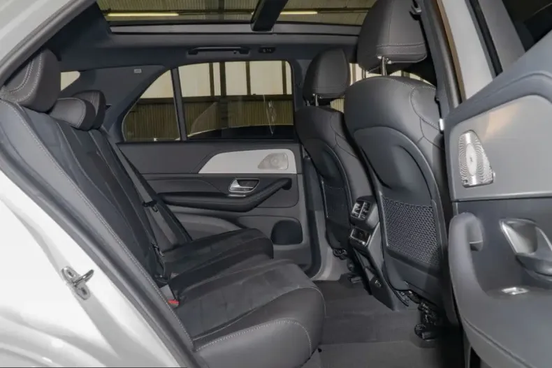 Mercedes-Benz GLE 450 (Clasa GLE) din 2025 cu 9.500 km - oferta MER238086 - foto 10