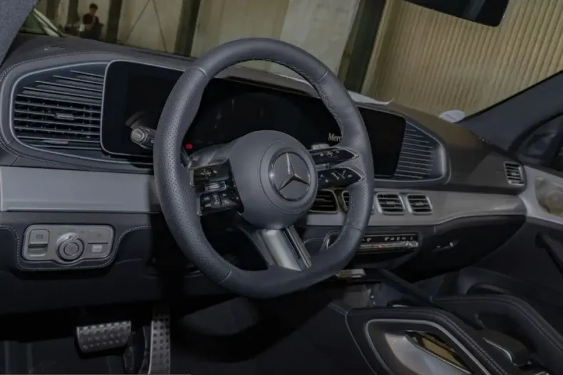Mercedes-Benz GLE 450 (Clasa GLE) din 2025 cu 9.500 km - oferta MER238086 - foto 12