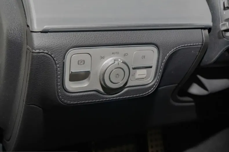 Mercedes-Benz GLE 450 (Clasa GLE) din 2025 cu 9.500 km - oferta MER238086 - foto 13