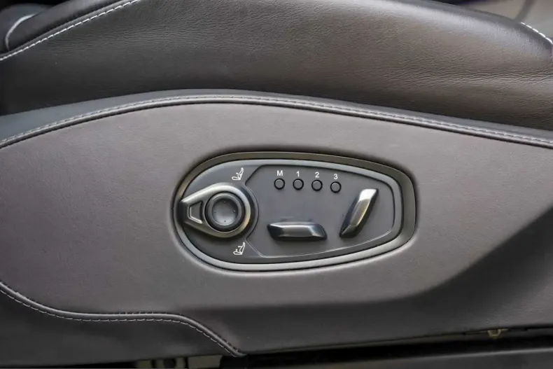 Aston Martin DBX din 2023 cu 21.950 km - oferta AST238093 - foto 19