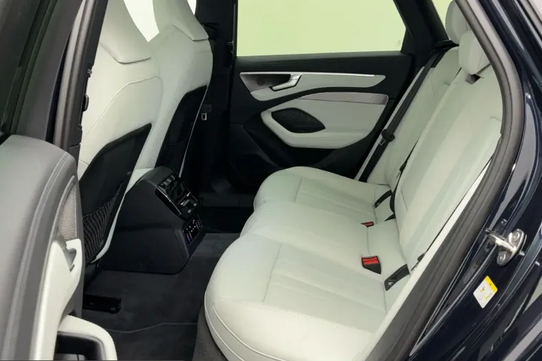 Audi A6 din 2025 cu 10.625 km - oferta AUD238119 - foto 11