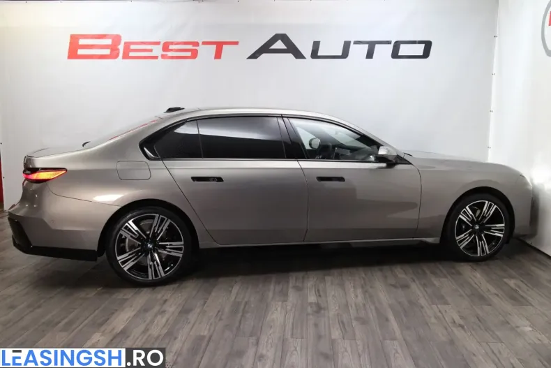 BMW 740 (Seria 7) din 2025 cu 5.198 km - oferta BMW238128 - foto 6