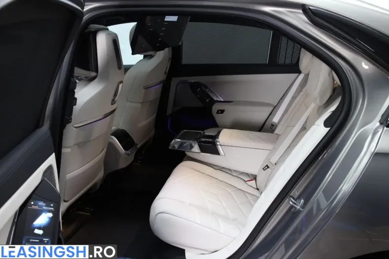 BMW 740 (Seria 7) din 2025 cu 5.198 km - oferta BMW238128 - foto 14