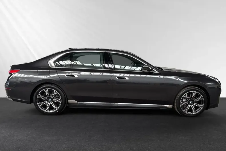 BMW 750 (Seria 7) din 2025 cu 28.750 km - oferta BMW238129 - foto 2