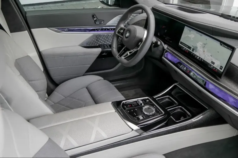 BMW 740 (Seria 7) din 2025 cu 18.056 km - oferta BMW238130 - foto 3