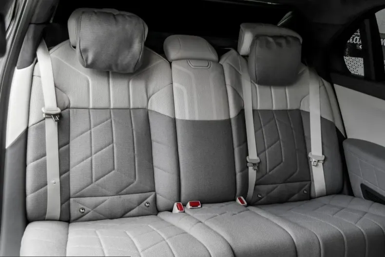 BMW 740 (Seria 7) din 2025 cu 18.056 km - oferta BMW238130 - foto 4