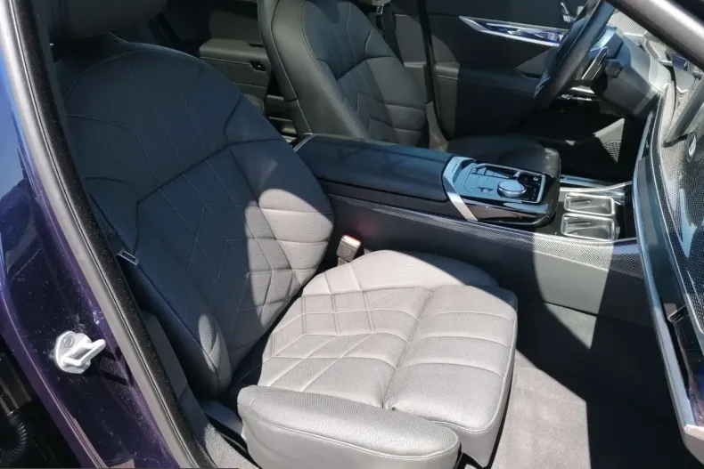BMW 740 (Seria 7) din 2025 cu 58.240 km - oferta BMW238147 - foto 7