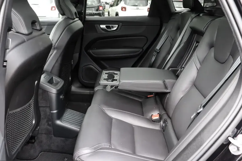 Volvo XC60 din 2024 cu 25.177 km - oferta VOL238160 - foto 14