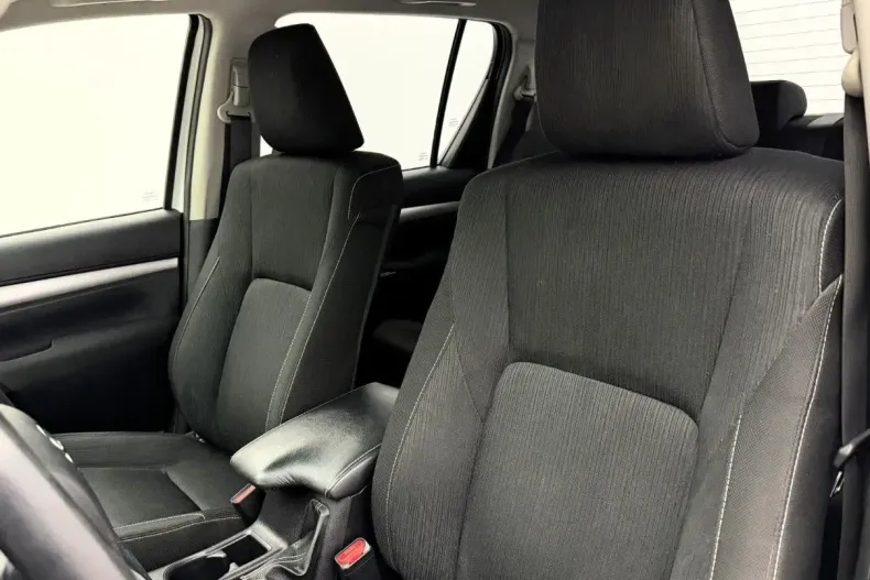 Toyota Hilux din 2021 cu 76.500 km - oferta TOY238205 - foto 21