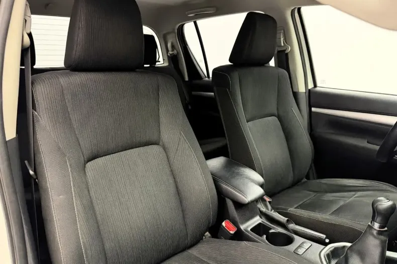 Toyota Hilux din 2021 cu 76.500 km - oferta TOY238205 - foto 22