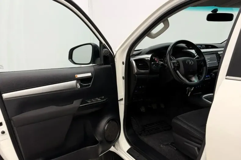 Toyota Hilux din 2021 cu 76.500 km - oferta TOY238205 - foto 27
