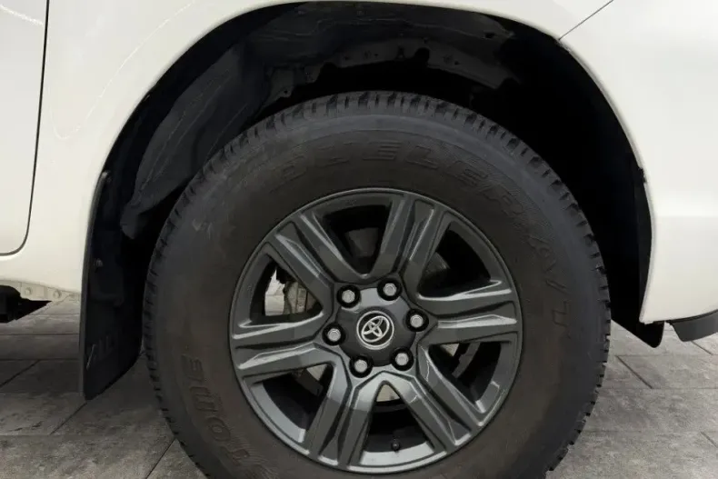 Toyota Hilux din 2021 cu 76.500 km - oferta TOY238205 - foto 28