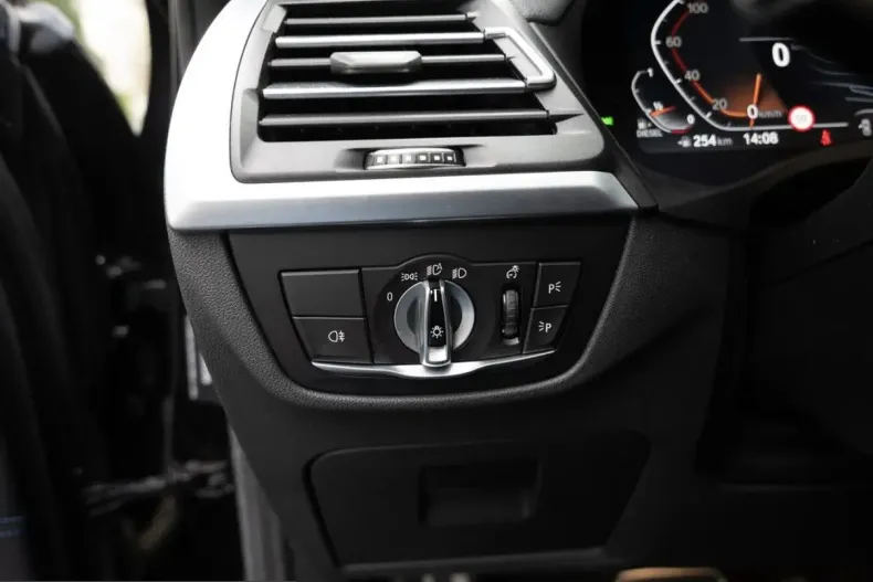 BMW X3 (Seria X) din 2022 cu 85.497 km - oferta BMW238228 - foto 19
