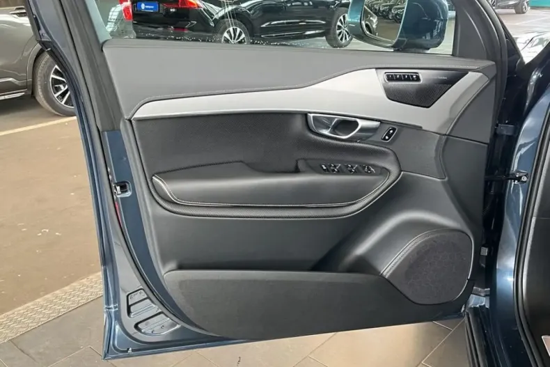 Volvo XC90 din 2022 cu 90.767 km - oferta VOL238248 - foto 15