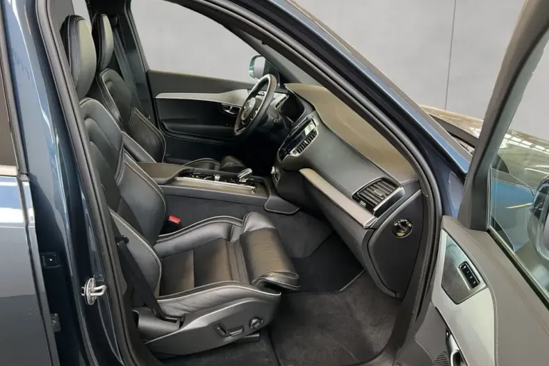 Volvo XC90 din 2022 cu 90.767 km - oferta VOL238248 - foto 17