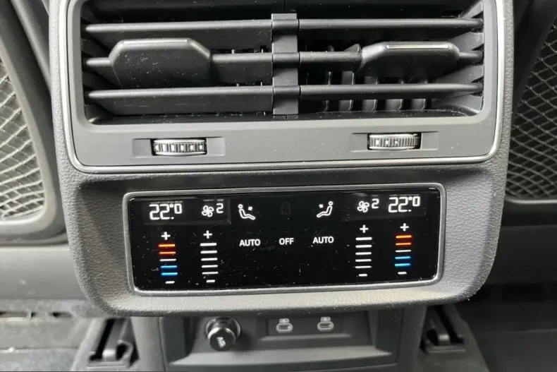 Audi SQ8 din 2022 cu 58.000 km - oferta AUD238256 - foto 15
