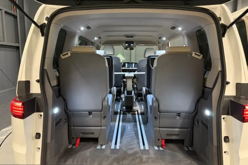 Volkswagen T7 Multivan din 2022 cu 67.000 km - oferta VOL238265 - foto 30