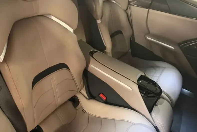 Ferrari Purosangue din 2023 cu 48.800 km - oferta FER238274 - foto 8
