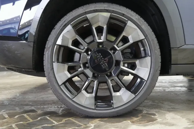 BMW XM (Seria X) din 2024 cu 3.000 km - oferta BMW238285 - foto 5