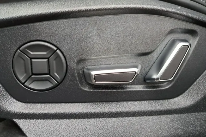 Audi SQ8 din 2023 cu 24.650 km - oferta AUD238295 - foto 23