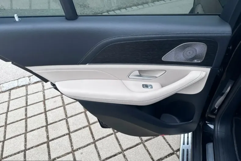 Mercedes-Benz GLE 53 AMG (Clasa GLE) din 2025 cu 18.000 km - oferta MER238298 - foto 24
