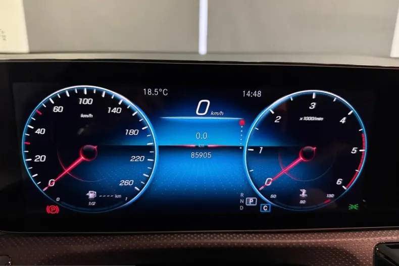 Mercedes-Benz CLA 220 (Clasa CLA) din 2021 cu 85.890 km - oferta MER238324 - foto 32