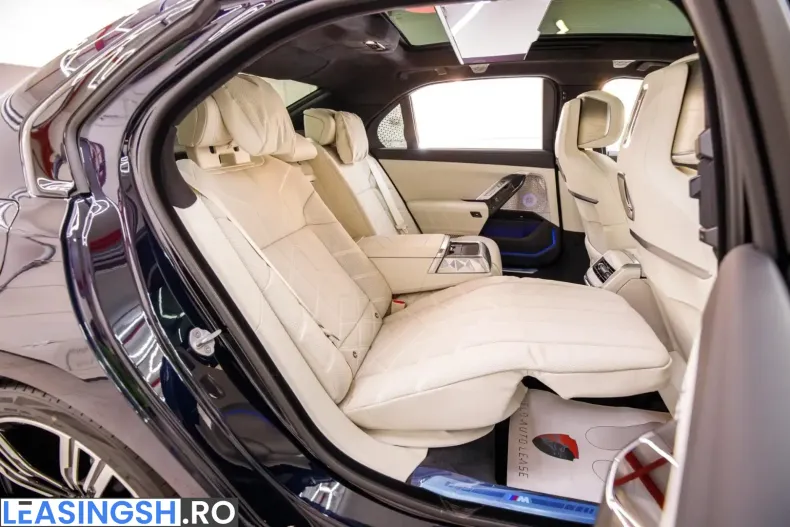 BMW 740d (Seria 7) din 2026 cu 35 km - oferta BMW238339 - foto 19