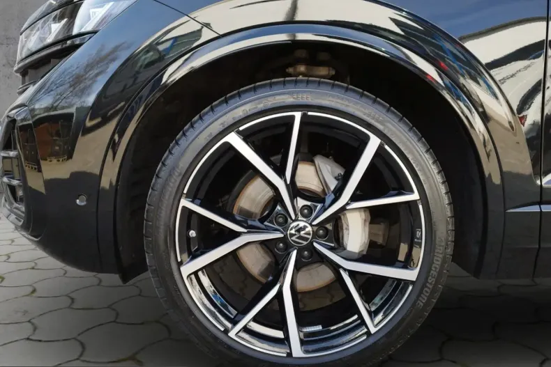 Volkswagen Touareg din 2025 cu 13.000 km - oferta VOL238341 - foto 13