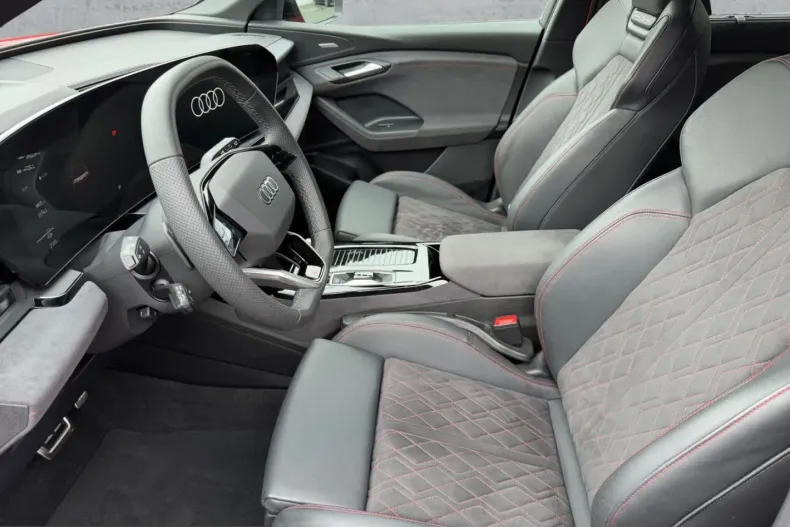 Audi SQ6 din 2025 cu 9.847 km - oferta AUD238350 - foto 11