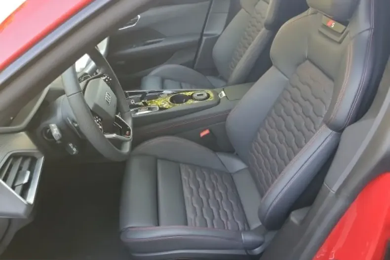 Audi e-tron GT din 2024 cu 9.250 km - oferta AUD238361 - foto 8