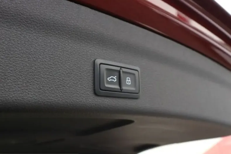 Audi RS6 din 2025 cu 8.501 km - oferta AUD238366 - foto 6