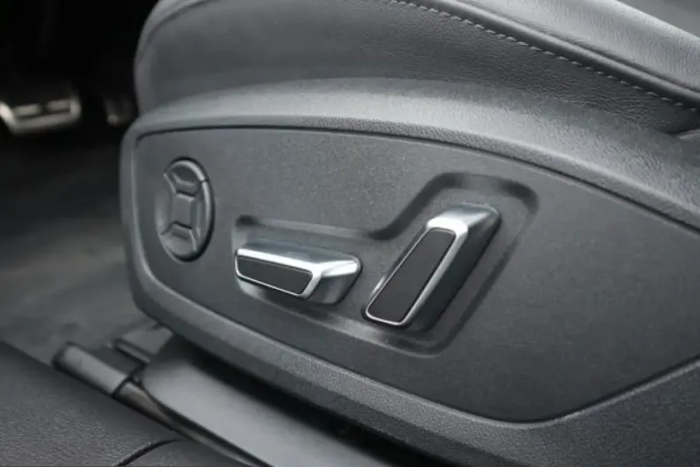 Audi RS6 din 2025 cu 8.501 km - oferta AUD238366 - foto 14