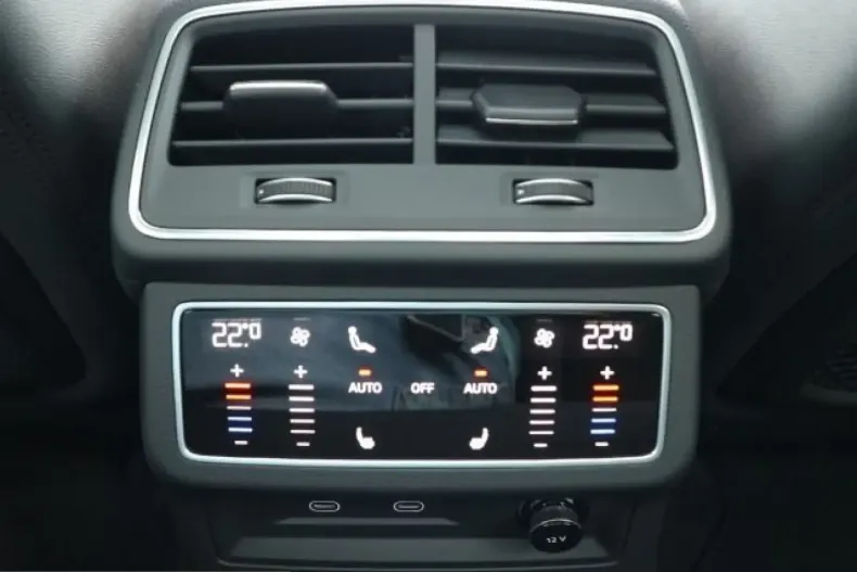 Audi RS6 din 2025 cu 8.501 km - oferta AUD238366 - foto 23