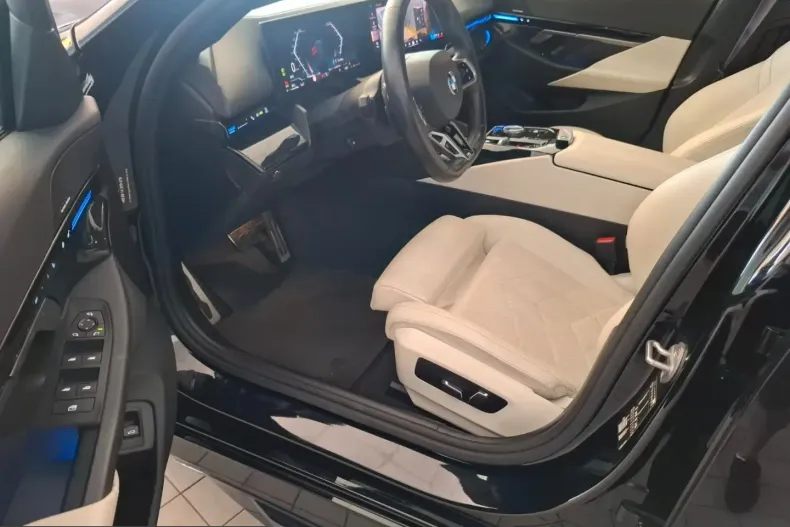 BMW 520 (Seria 5) din 2023 cu 59.230 km - oferta BMW238387 - foto 7