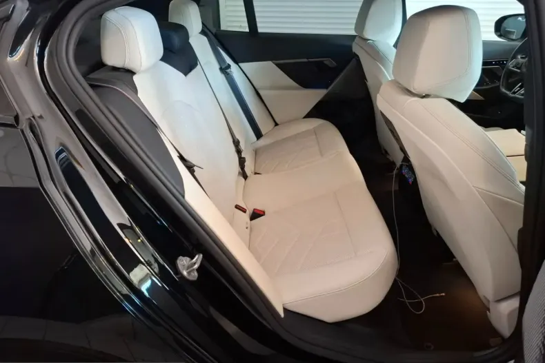 BMW 520 (Seria 5) din 2023 cu 59.230 km - oferta BMW238387 - foto 10