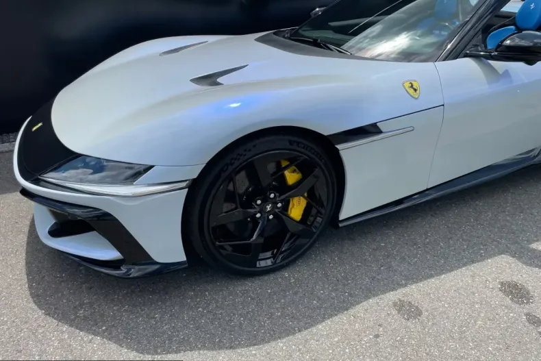Ferrari 12Cilindri din 2025 cu 190 km - oferta FER238391 - foto 4