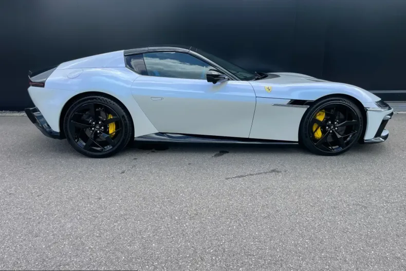 Ferrari 12Cilindri din 2025 cu 190 km - oferta FER238391 - foto 13