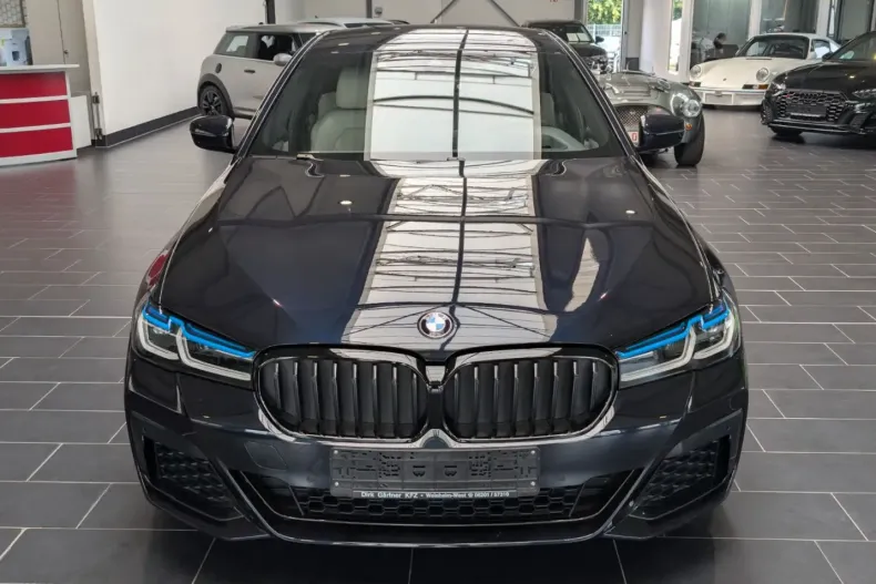 BMW 540 (Seria 5) din 2023 cu 79.000 km - oferta BMW238421 - foto 1