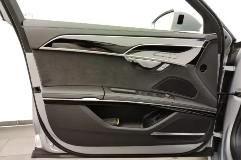 Audi A8 din 2025 cu 12.477 km - oferta AUD238431 - foto 16