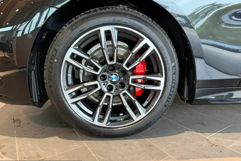 BMW 520 (Seria 5) din 2026 cu 51 km - oferta BMW238443 - foto 3