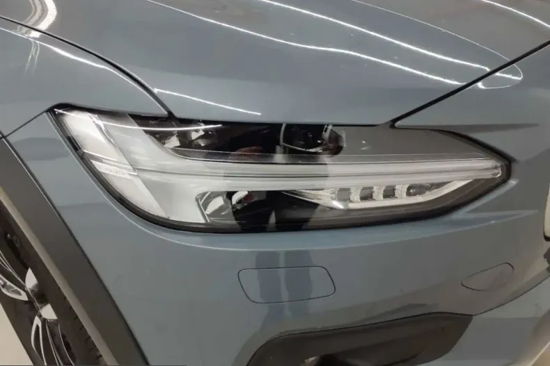 Volvo V90 Cross Country din 2021 cu 68.312 km - oferta VOL238455 - foto 3