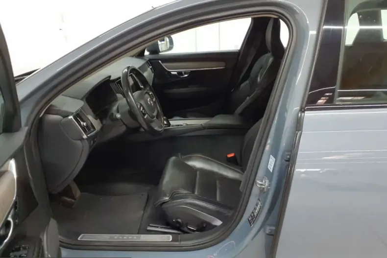 Volvo V90 Cross Country din 2021 cu 68.312 km - oferta VOL238455 - foto 4