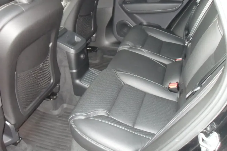 Volvo XC60 din 2021 cu 76.635 km - oferta VOL238459 - foto 32