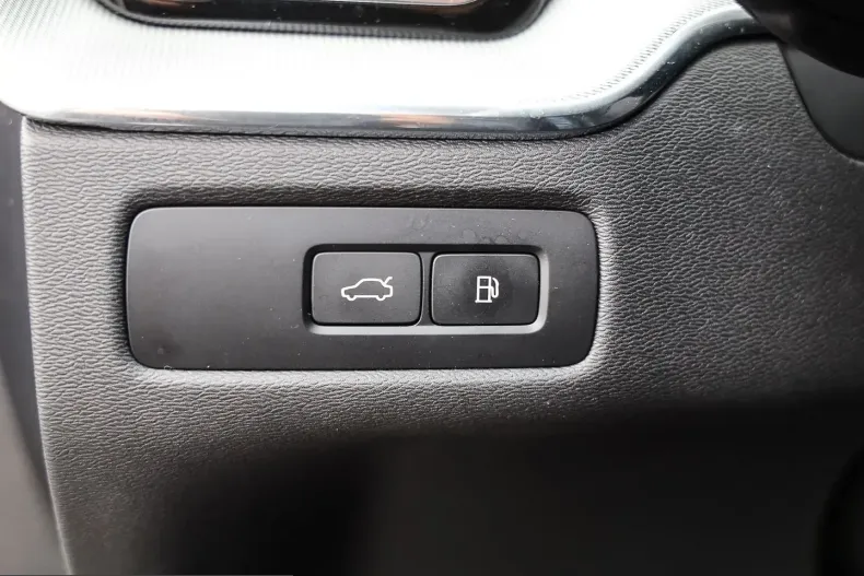 Volvo XC60 din 2023 cu 14.415 km - oferta VOL238460 - foto 8